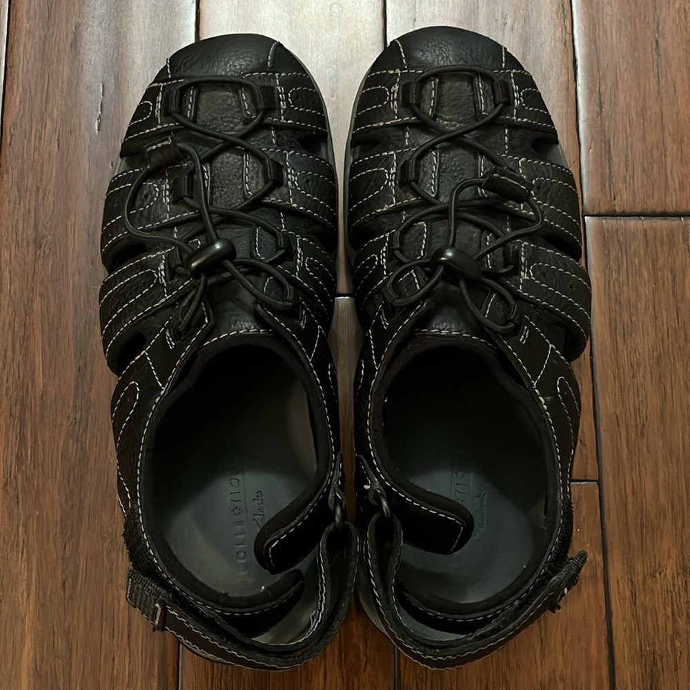 Clarks Black Leather Fisherman Sandals